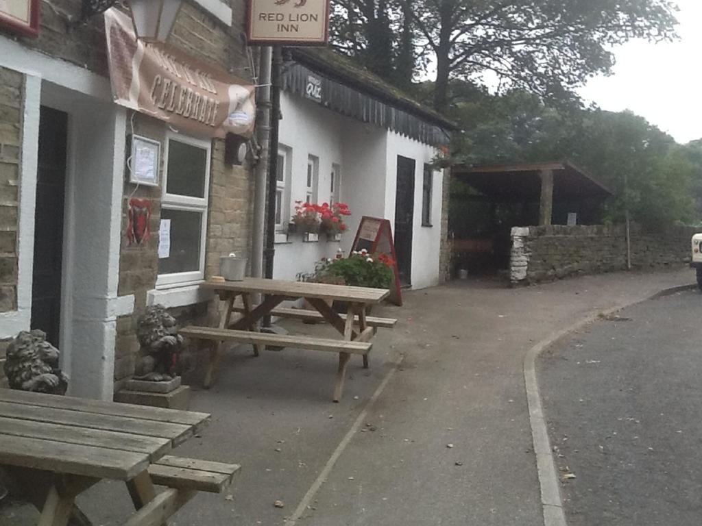 The Red Lion Inn Holmfirth Bagian luar foto