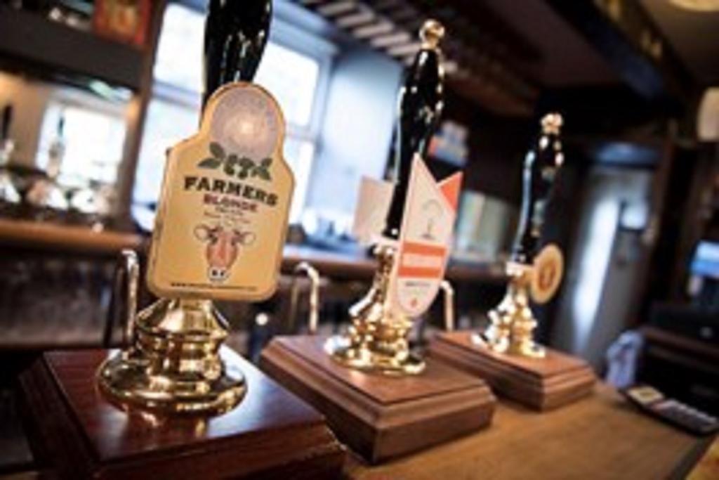 The Red Lion Inn Holmfirth Bagian luar foto