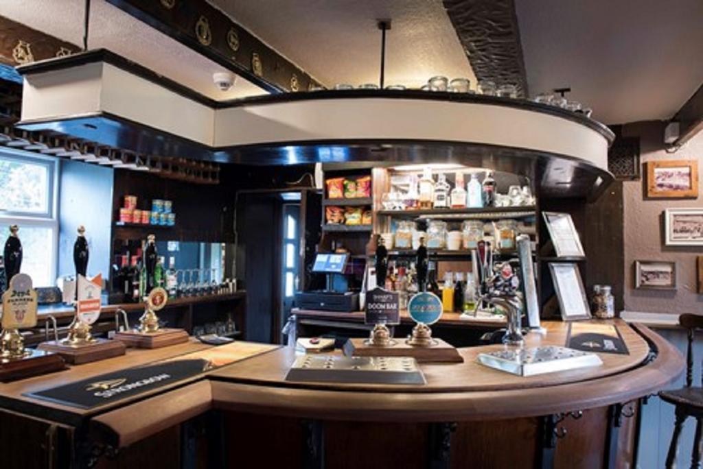 The Red Lion Inn Holmfirth Bagian luar foto